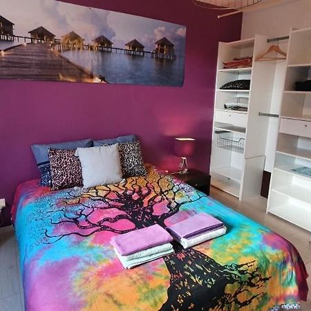 1 Chambre Privative Avec Bureau Et Cuisine Dans Maison 105 M2 Montfaucon Montfaucon  Экстерьер фото